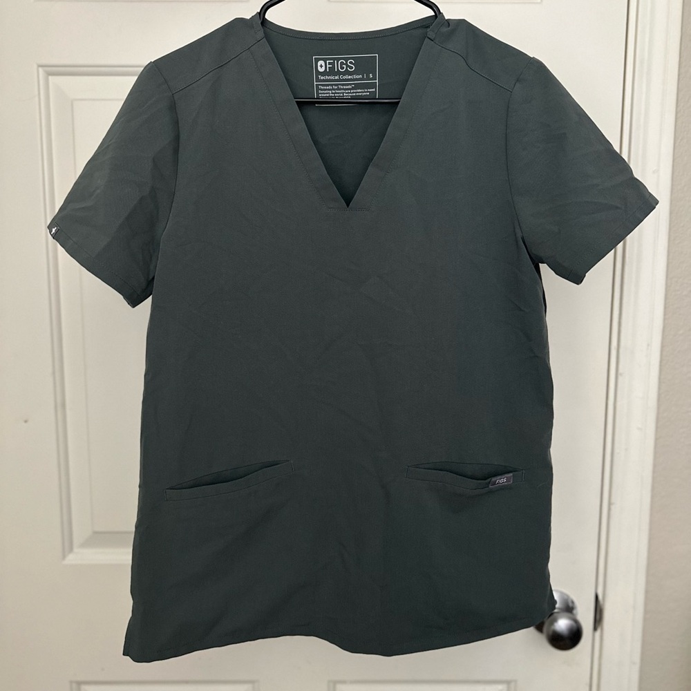 Figs Casma Scrub Top